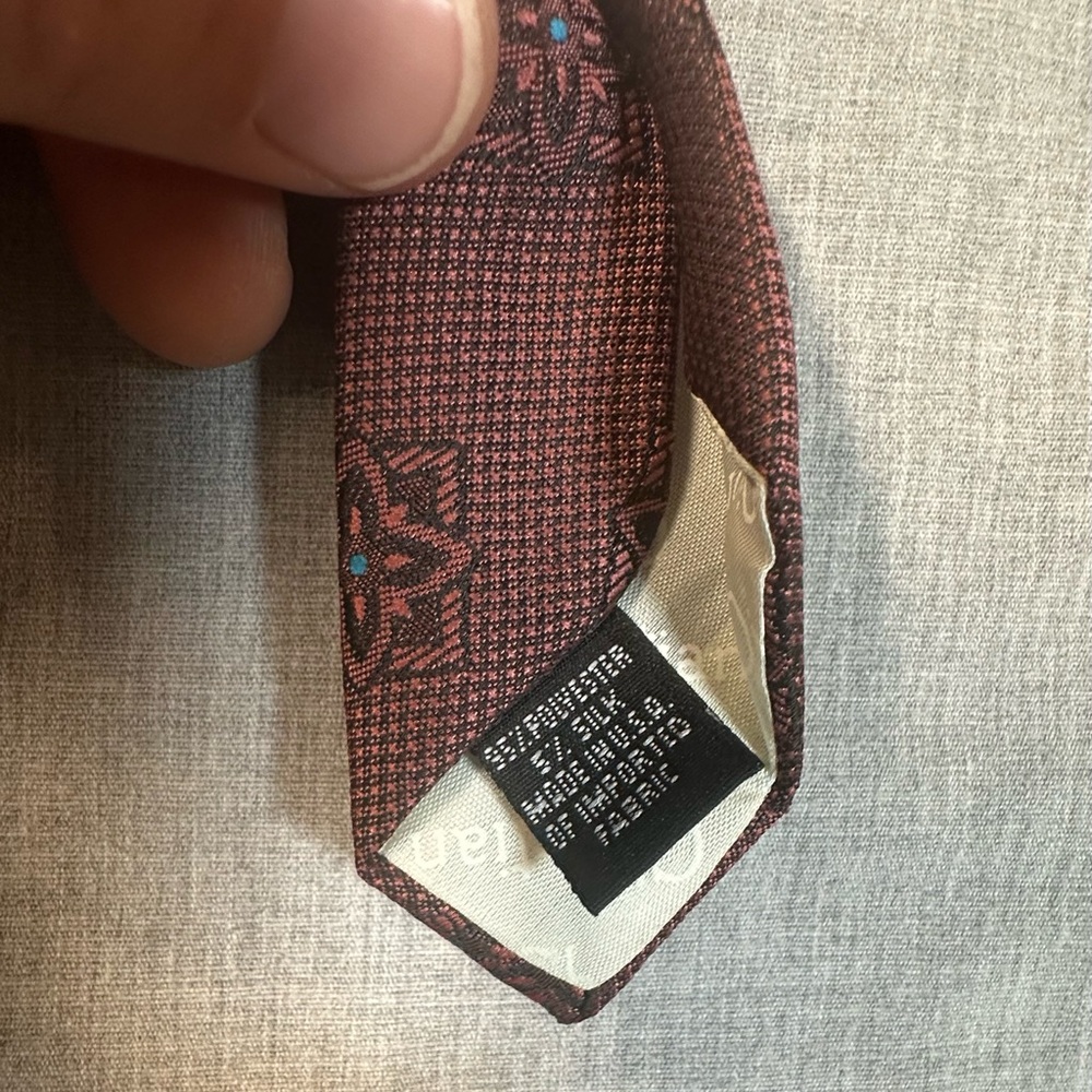 Christian Dior Burgandy Geometric Men's Tie - Picture 7 of 7